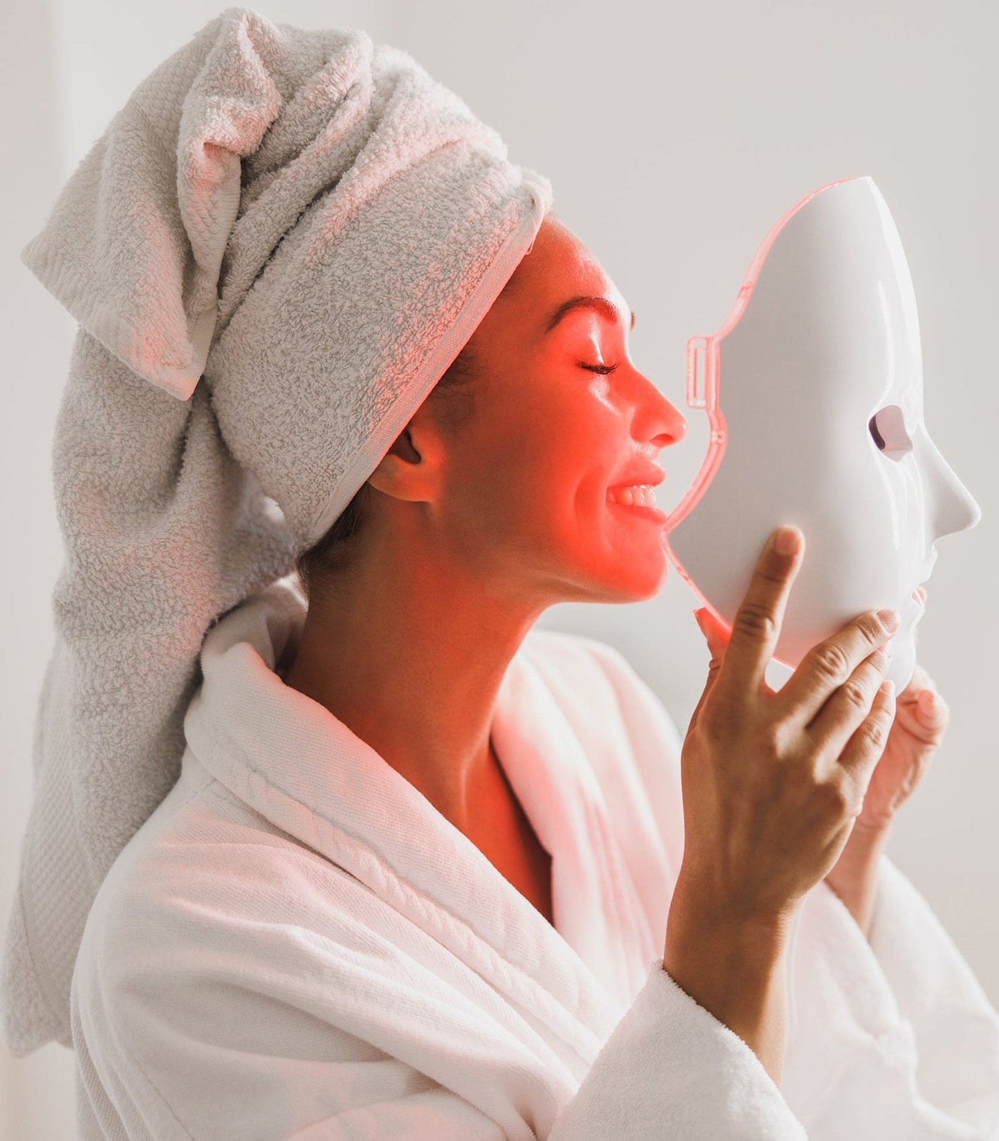 Kit LED Beauty Routine  Maschera Coreana LED + 10 Maschere Coreane al Collagene + Guida Anti-Age Esclusiva